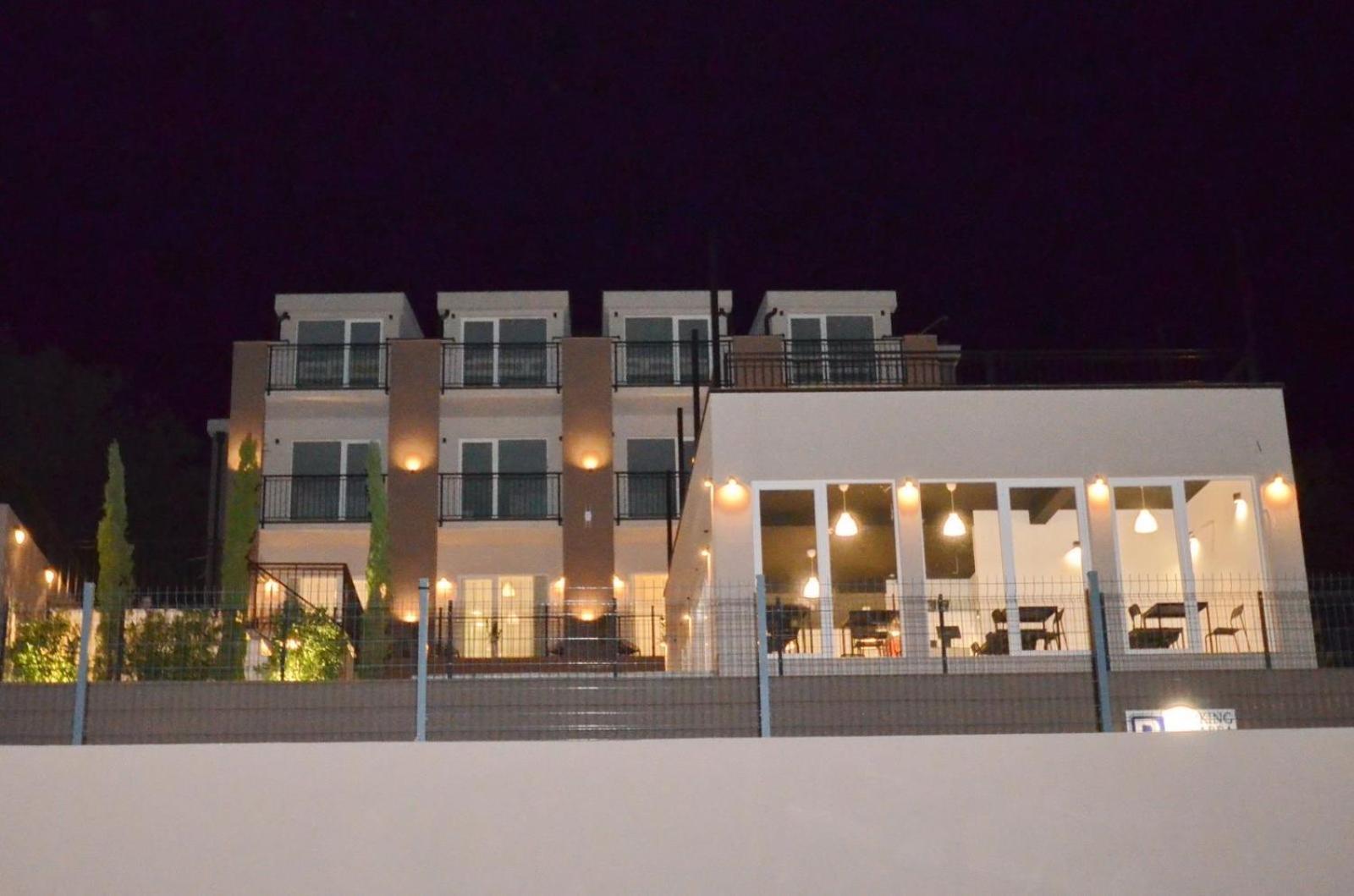 Residence Spa Apartments Dub Котор Екстер'єр фото