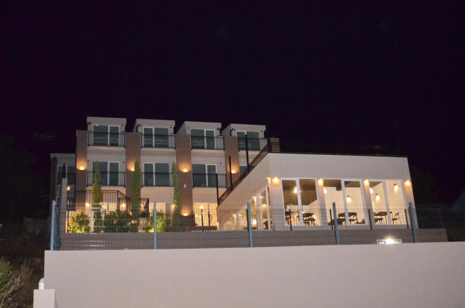 Residence Spa Apartments Dub Котор Екстер'єр фото