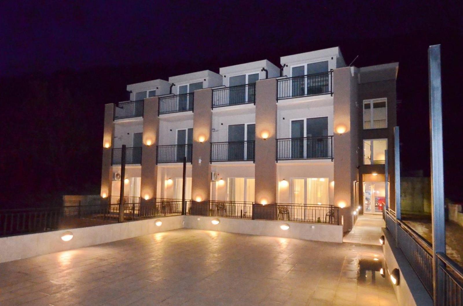 Residence Spa Apartments Dub Котор Екстер'єр фото